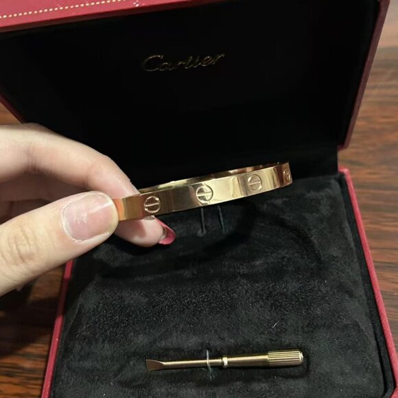 Cartier rose gold bracelet - Picture 4 of 6